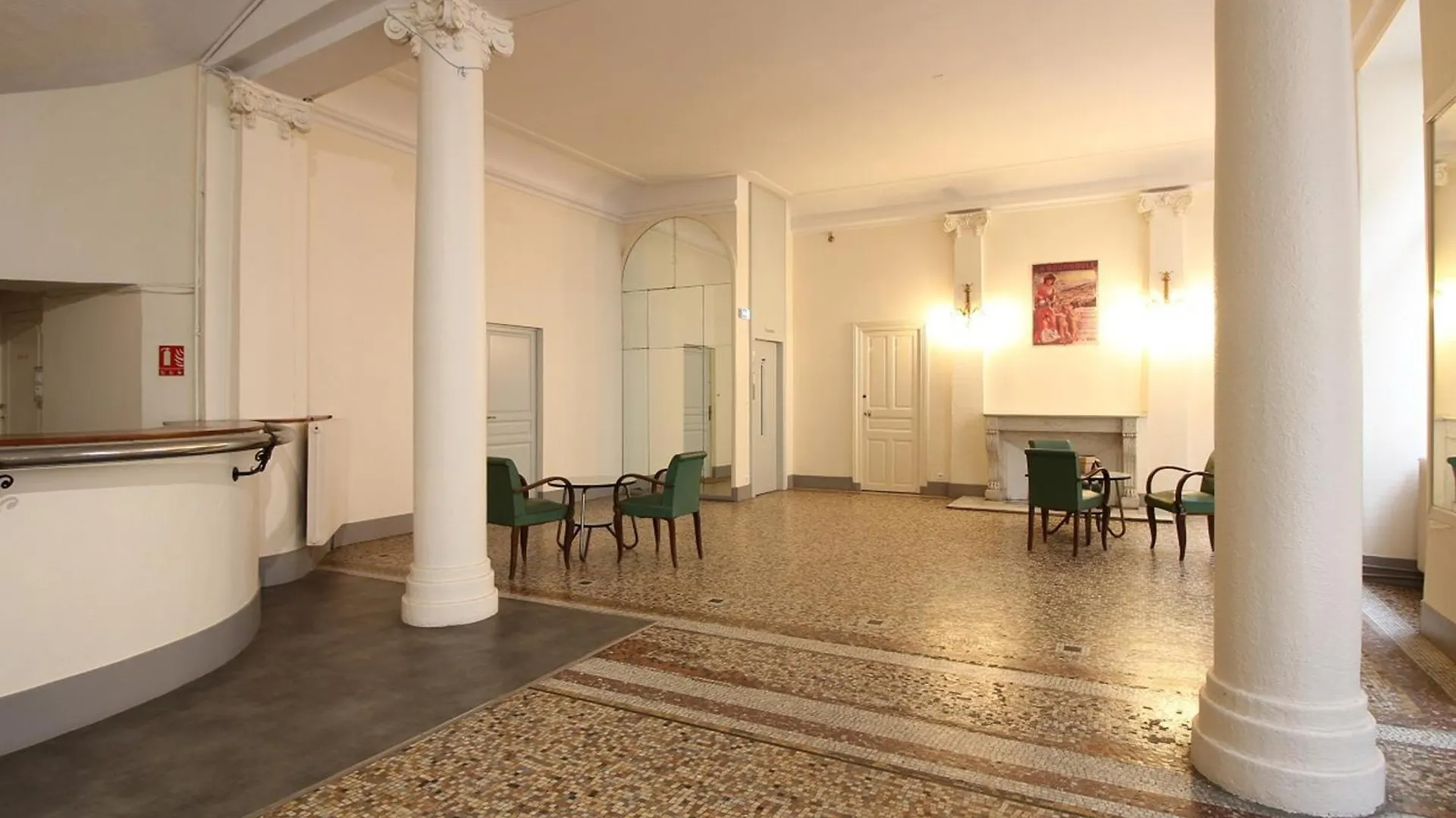 T2 La Bourboule Centre Avec Wifi, 100M Des Thermes, Jusqu'A 6 Pers. - Fr-1-608-19
